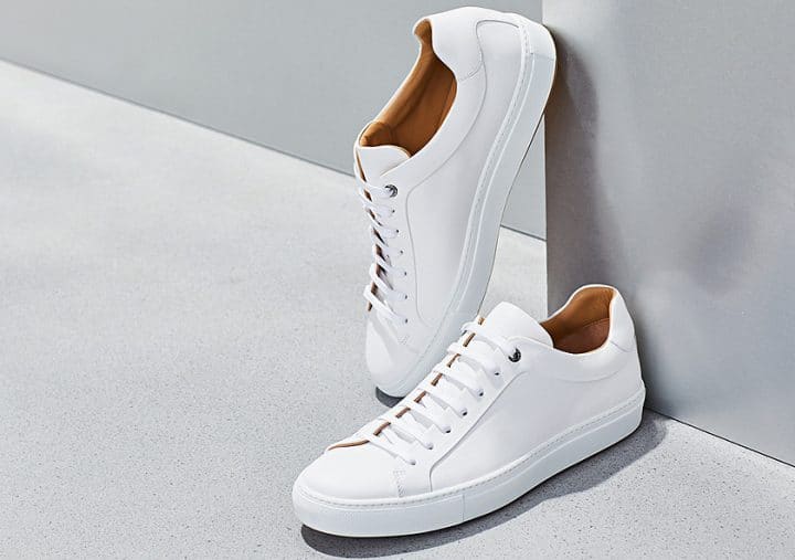 how much does a pair of sneakers weight